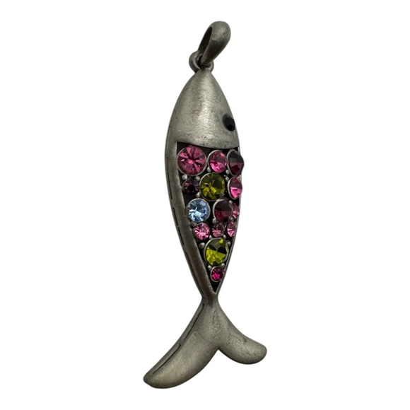 Vintage Fish Pendant Rhinestone Multicolor Crystals 1.5”‎ Silver Tone Jewelry - Picture 3 of 5